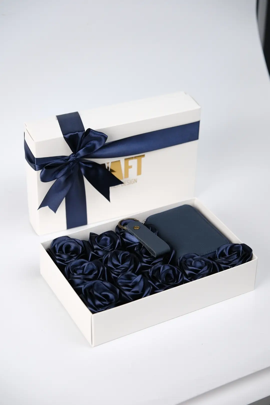 Premium El Yapımı Saten Gül Kutusu - Rose Box (Kutu ve Gül) - Lacivert