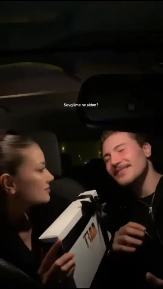“ Erkekler ilk cüzdanını alan kişiyle evlenirmiş..” 🤍